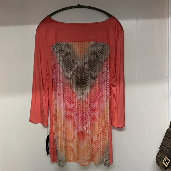 NWT APT 9 High-Low Top - Picture 3 of 10